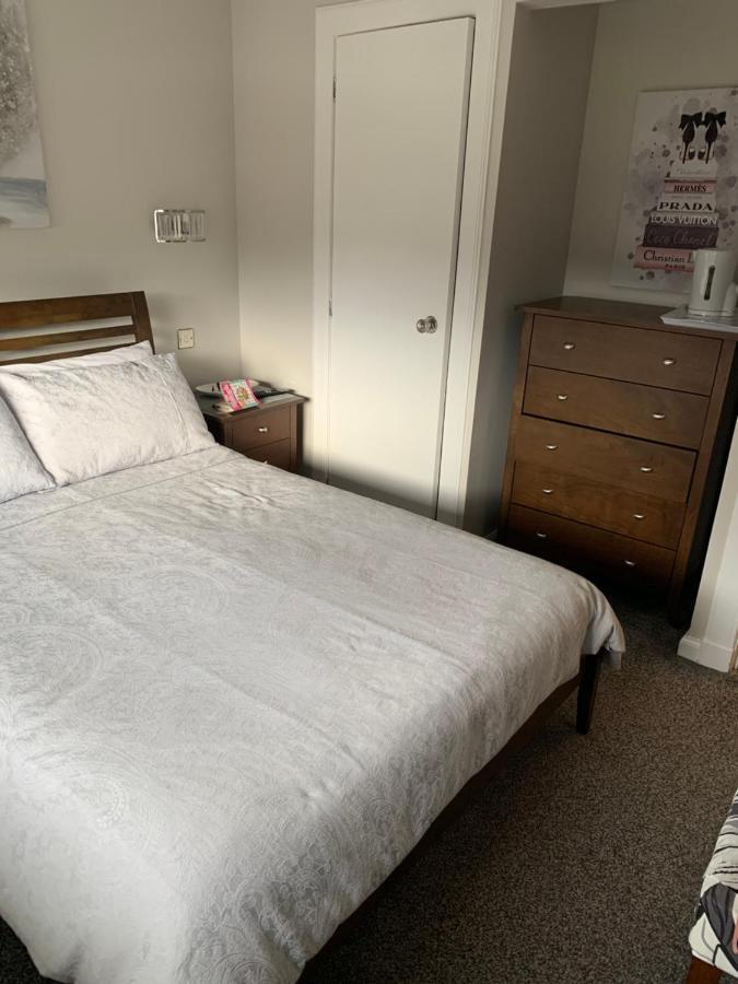 קלנדר Southfork Villa Guesthouse מראה חיצוני תמונה